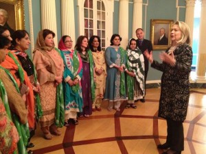 Pakistan delegation stand with Sec. Clinton