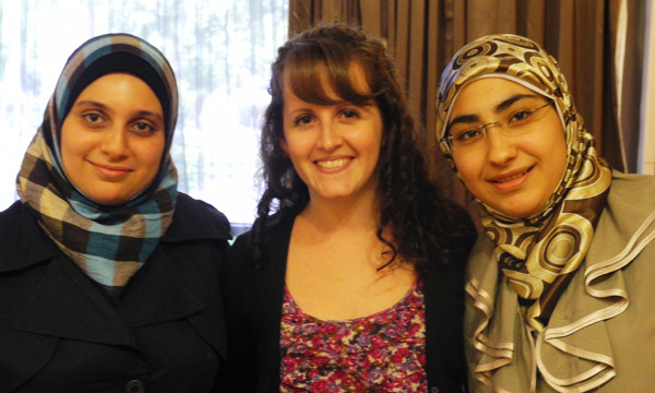support_syria_civil_society Kristin Williams and two Syrian women